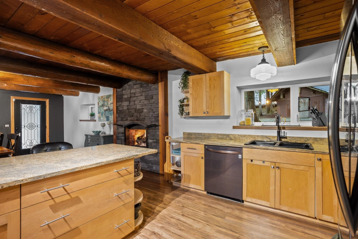 Front Yard Photo of 12468 Carr Street, Mission, BC