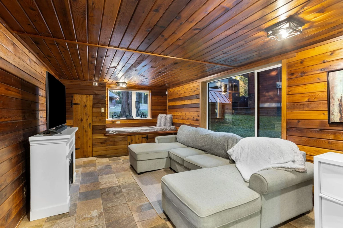 Garden / Landscaping Photo of 12468 Carr Street, Mission, BC