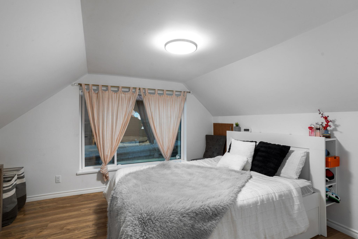 Hot Tub / Spa Photo of 12468 Carr Street, Mission, BC