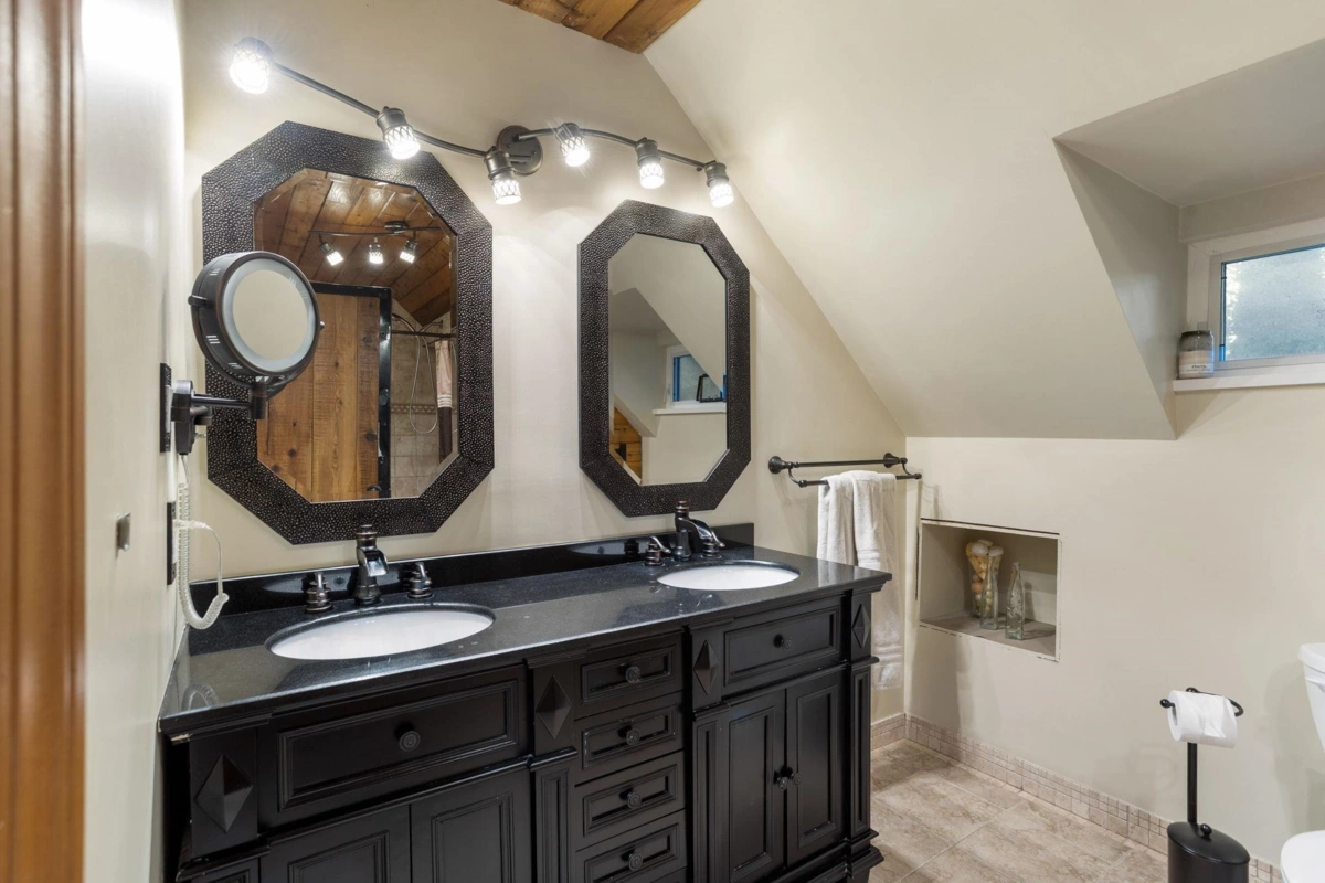 Outdoor Kitchen Photo of 12468 Carr Street, Mission, BC