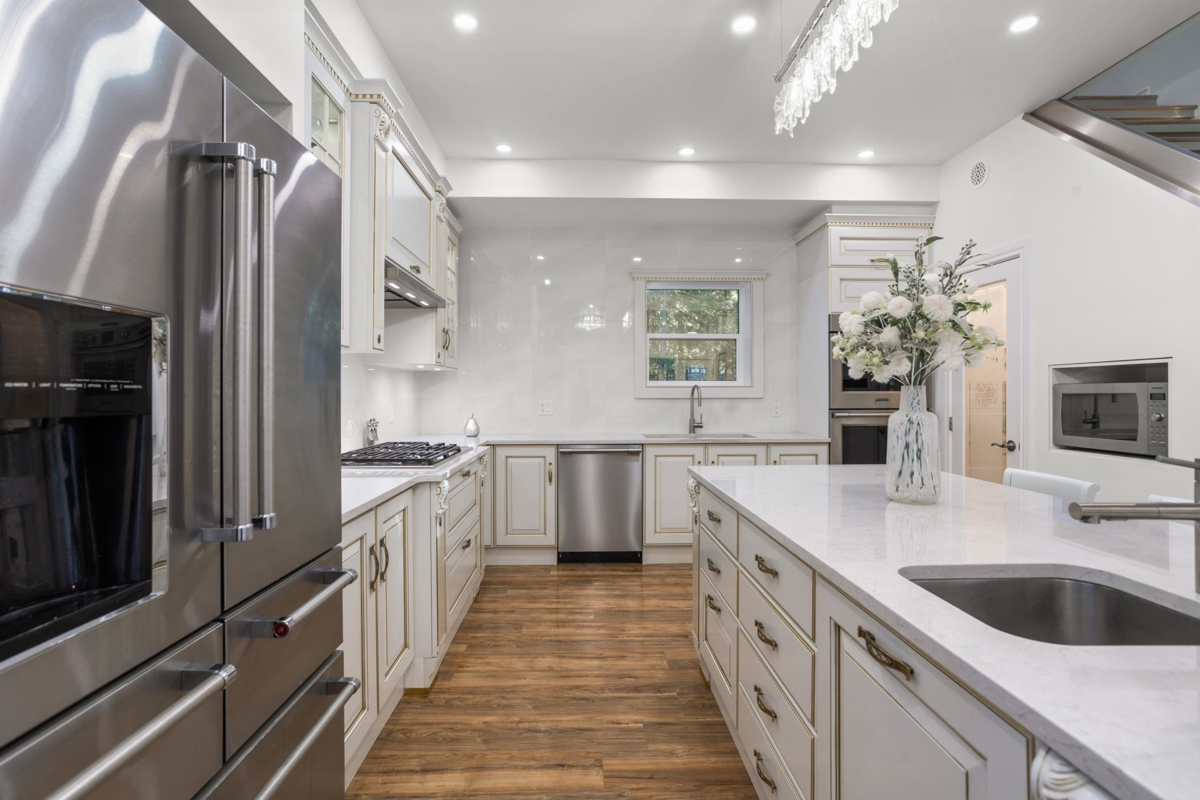 Pantry Photo of 12468 Carr Street, Mission, BC