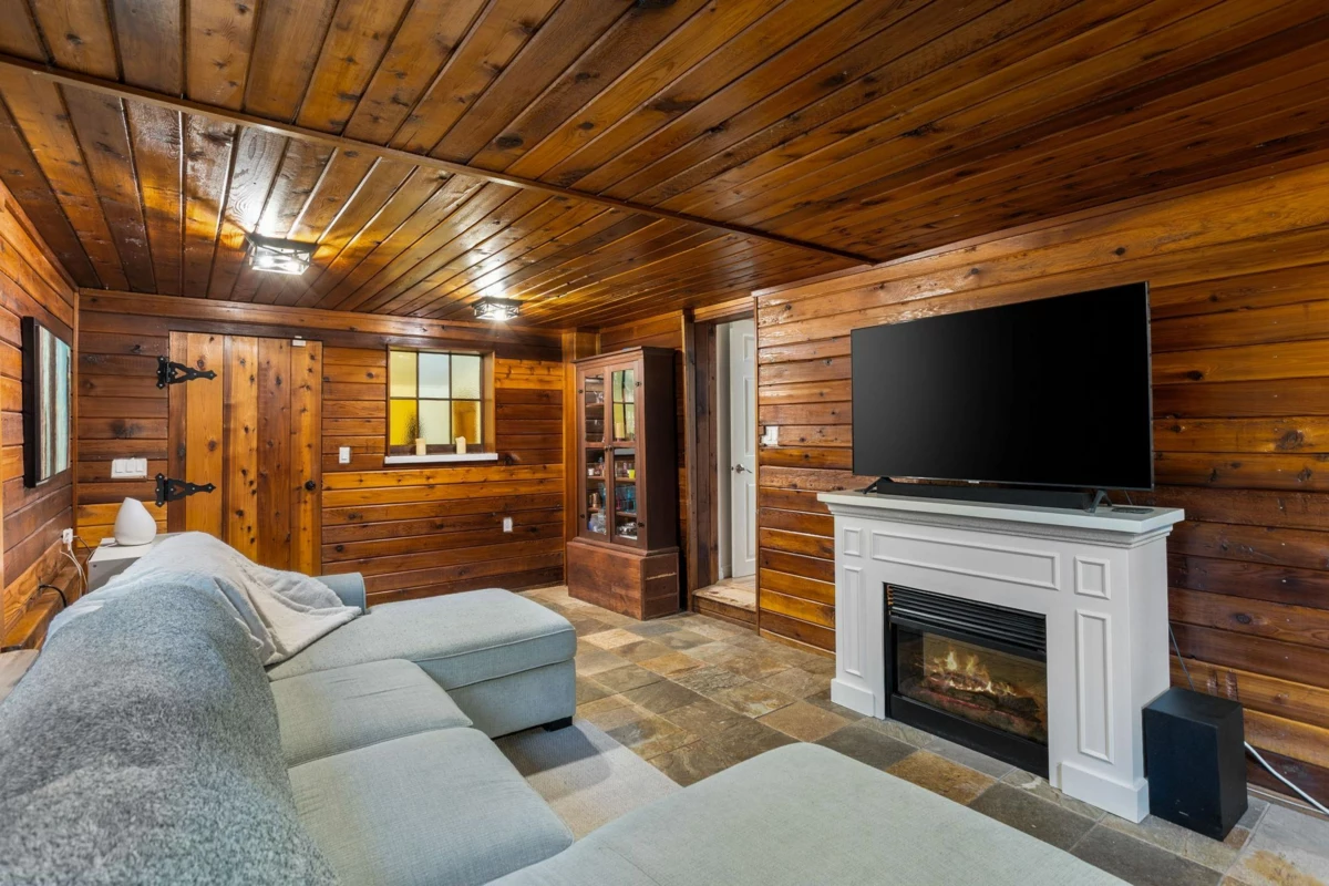 Swimming Pool Photo of 12468 Carr Street, Mission, BC