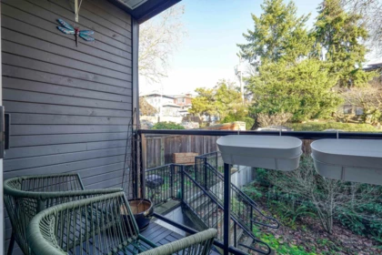 211 230 Mowat Street, New Westminster, BC