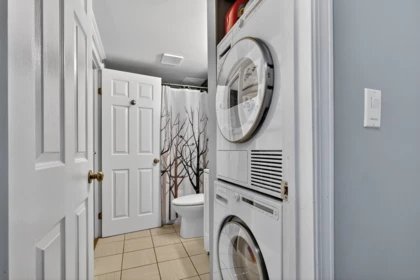 Walk-In Closet Photo of 211 230 Mowat Street, New Westminster, BC