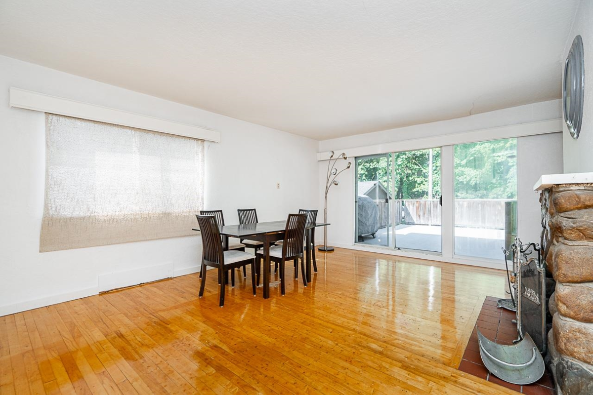 Kitchen Island Photo of 2212 Old Dollarton Road, North Vancouver, BC