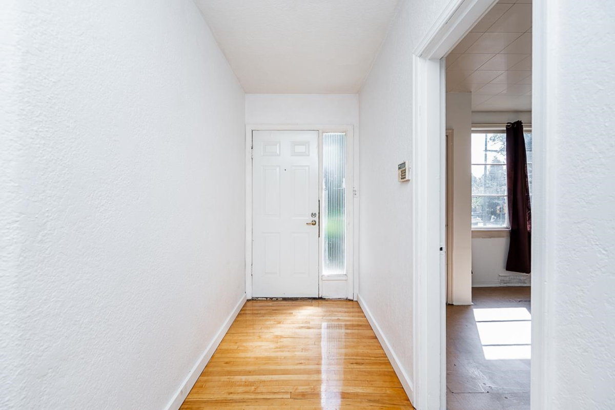 Kitchen Photo of 2212 Old Dollarton Road, North Vancouver, BC
