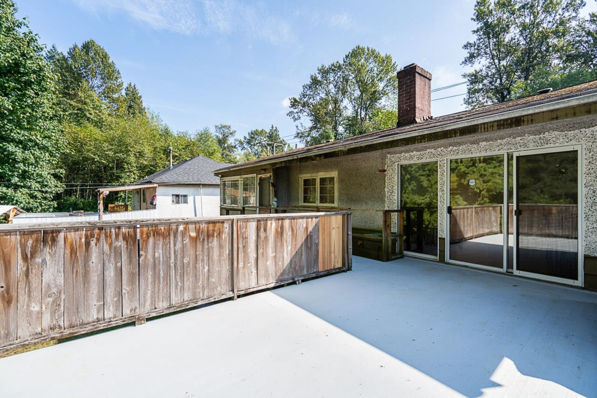 Walk-In Closet Photo of 2212 Old Dollarton Road, North Vancouver, BC