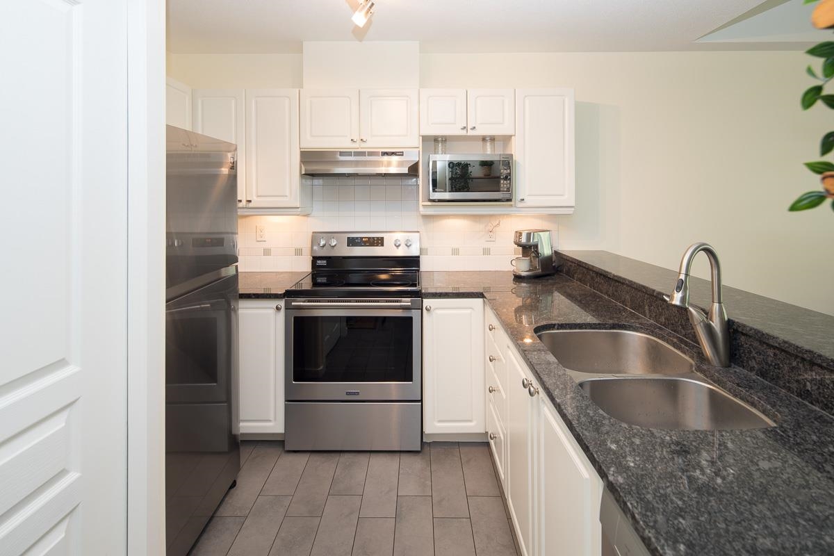 Breakfast Nook Photo of 502 214 Eleventh Street, New Westminster, BC
