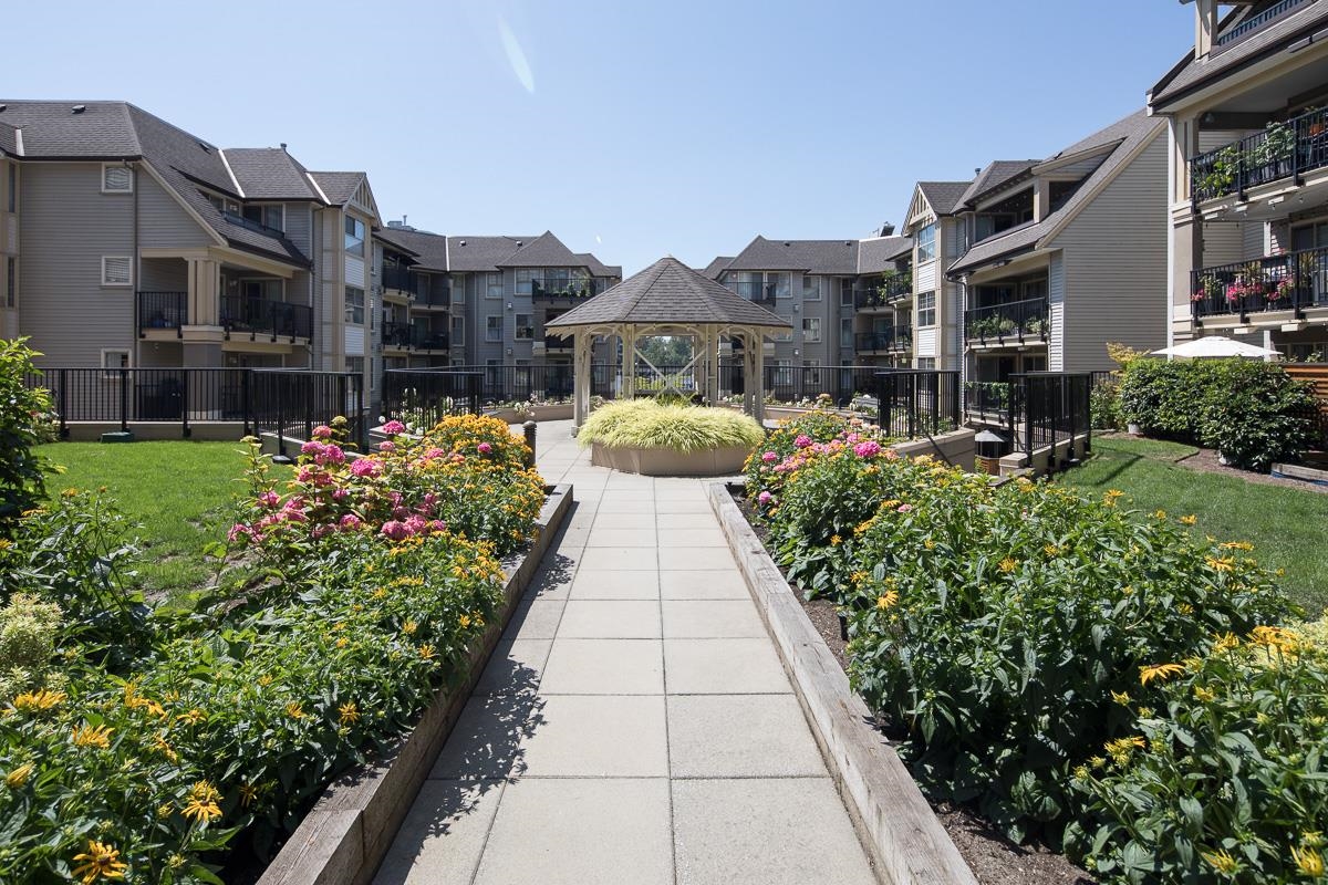Outdoor Patio Photo of 502 214 Eleventh Street, New Westminster, BC