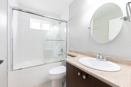 Powder Room Photo of 520 Ewen Avenue, New Westminster, BC