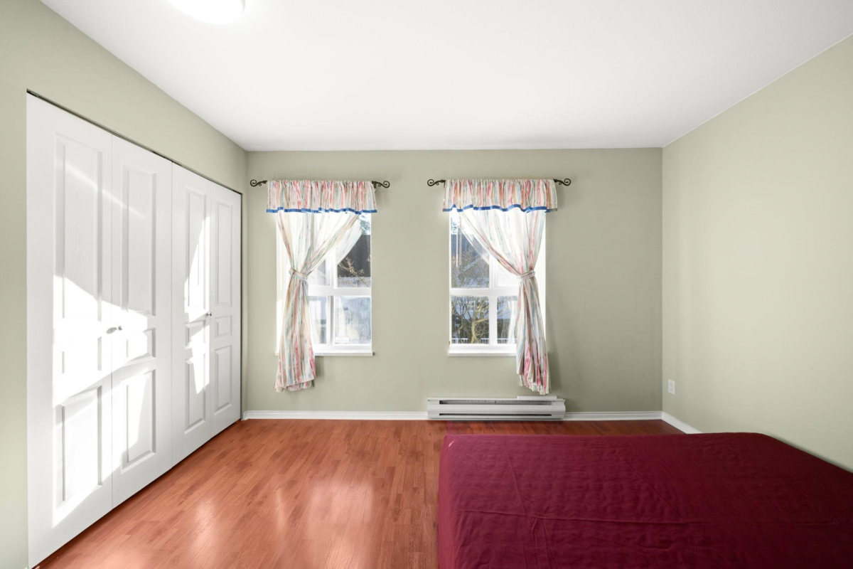 Backyard Photo of 27 6670 Rumble Street, Burnaby, BC