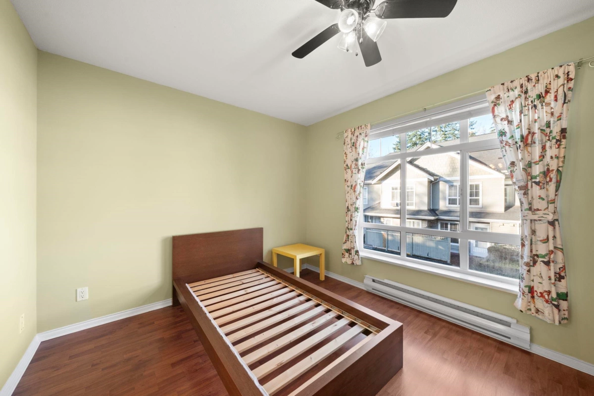 Hallway Photo of 27 6670 Rumble Street, Burnaby, BC