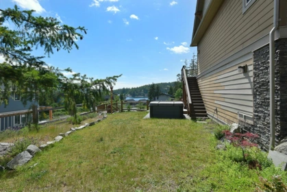 Garden / Landscaping Photo of 39 4622 Sinclair Bay Road, Garden Bay, BC