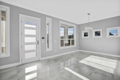 Primary Bathroom Photo of 18407 59a Avenue, Surrey, BC