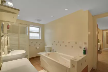 Hot Tub / Spa Photo of 1050 Parker Street, White Rock, BC