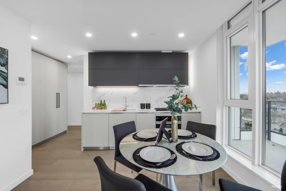 Living Room Photo of 402 8415 Granville Street, Vancouver, BC