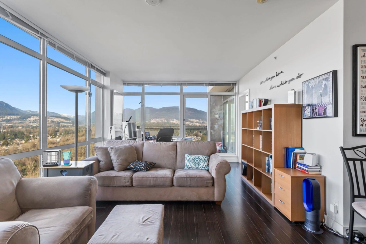 Living Room Photo of 2603 2789 Shaughnessy Street, Port Coquitlam, BC