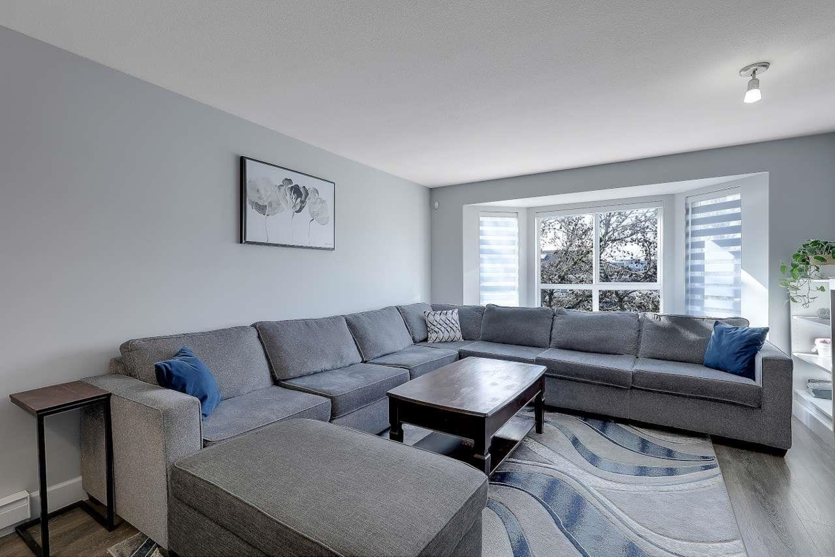 Kitchen Photo of 40 7370 Stride Avenue, Burnaby, BC