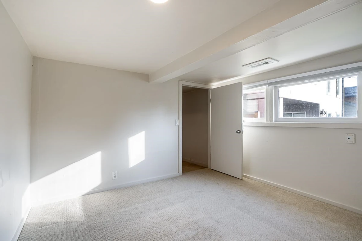 Entry Foyer Photo of 3446 Church Street, North Vancouver, BC