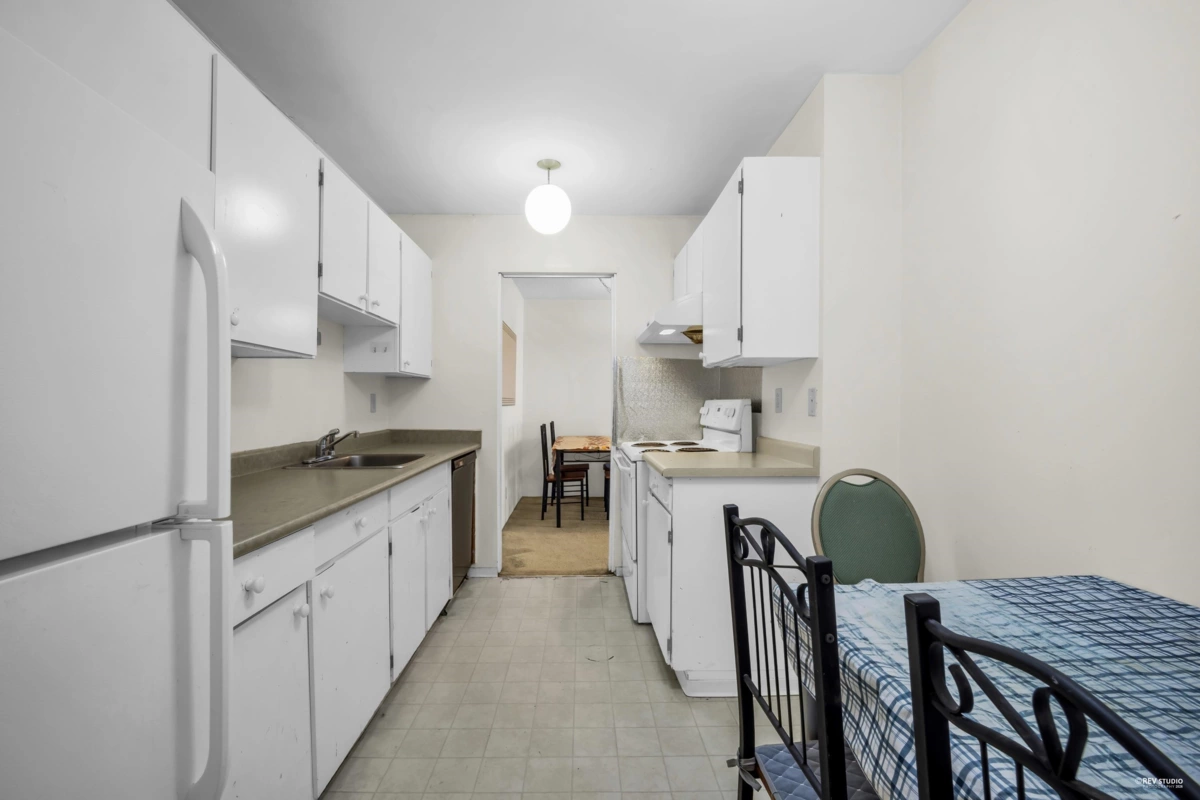 Family Room Photo of 305 8720 Lansdowne Road, Richmond, BC