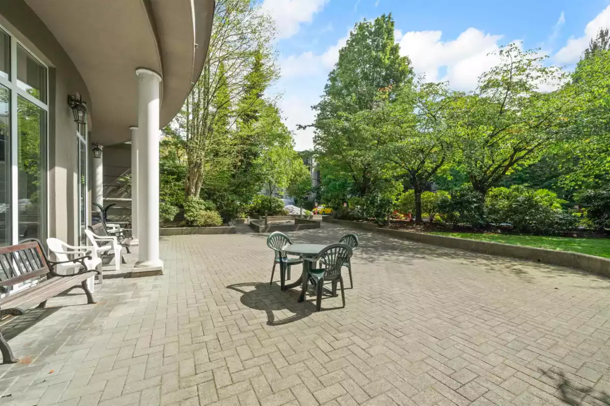 Hallway Photo of 423 1185 Pacific Street, Coquitlam, BC