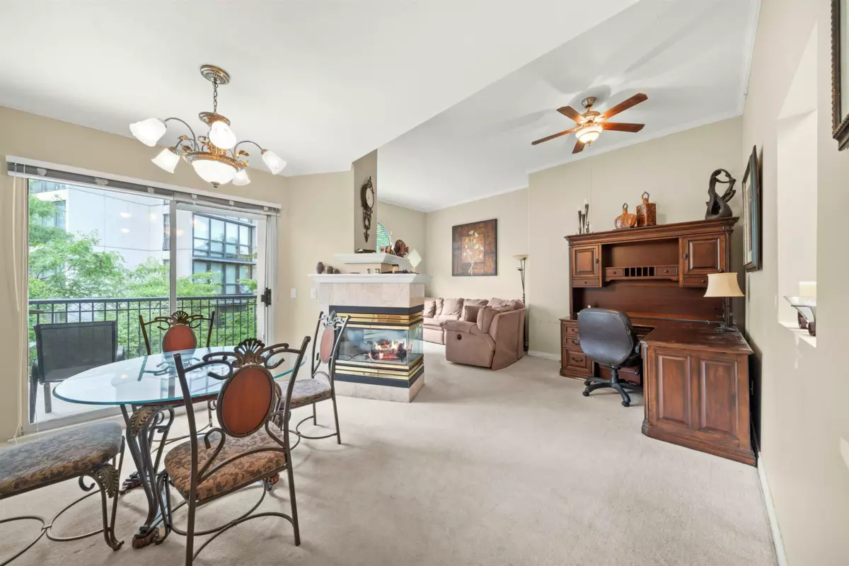 Kitchen Island Photo of 423 1185 Pacific Street, Coquitlam, BC