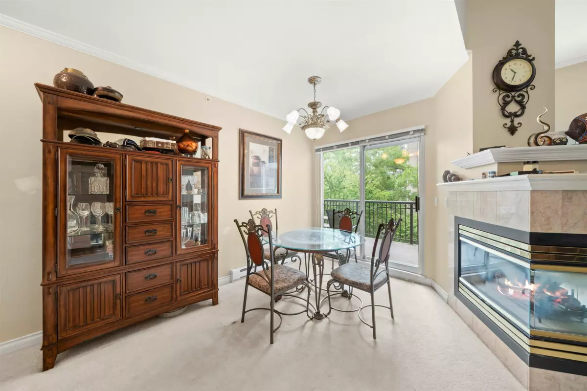Kitchen Photo of 423 1185 Pacific Street, Coquitlam, BC