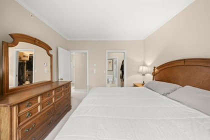 Walk-In Closet Photo of 423 1185 Pacific Street, Coquitlam, BC