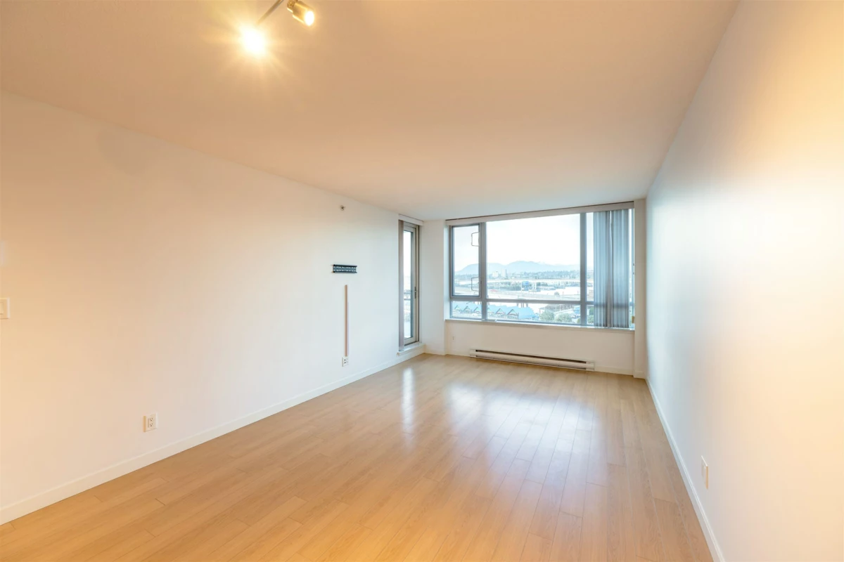 Kitchen Island Photo of 808 3333 Corvette Way, Richmond, BC