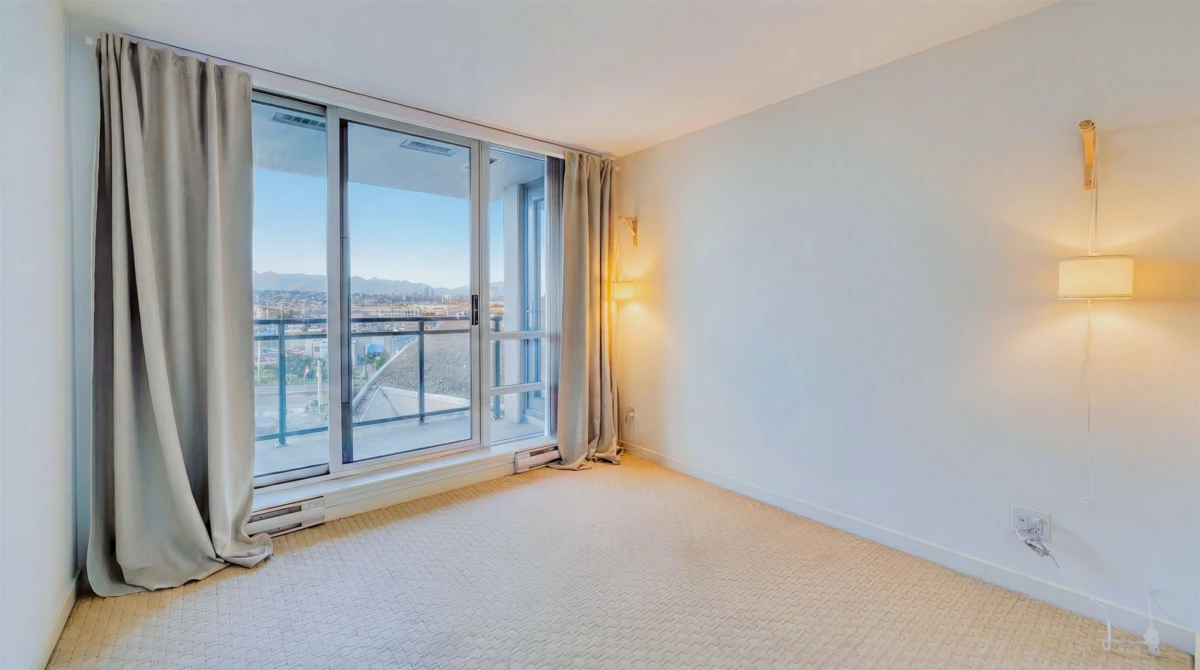 Kitchen Photo of 808 3333 Corvette Way, Richmond, BC