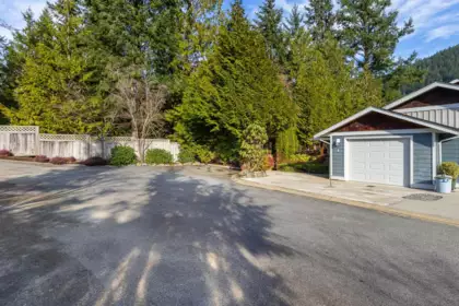 9 12710 Lagoon Road, Madeira Park, BC, Madeira Park — Townhouse for sale