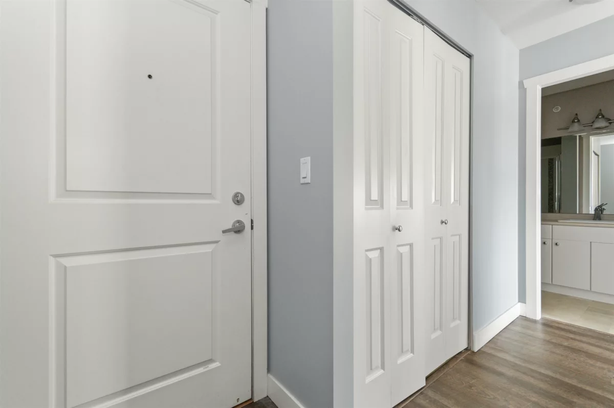 Hallway Photo of 402 45561 Yale Road, Chilliwack, BC