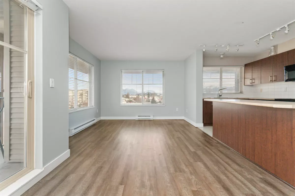 Mudroom Photo of 402 45561 Yale Road, Chilliwack, BC
