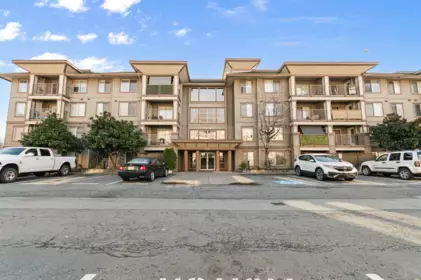 402 45561 Yale Road, Chilliwack, BC, Chilliwack Proper South — 2 bed apartment/condo for sale
