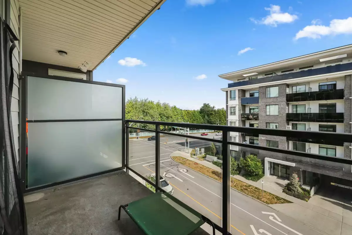 Powder Room Photo of 303 13628 81a Avenue, Surrey, BC