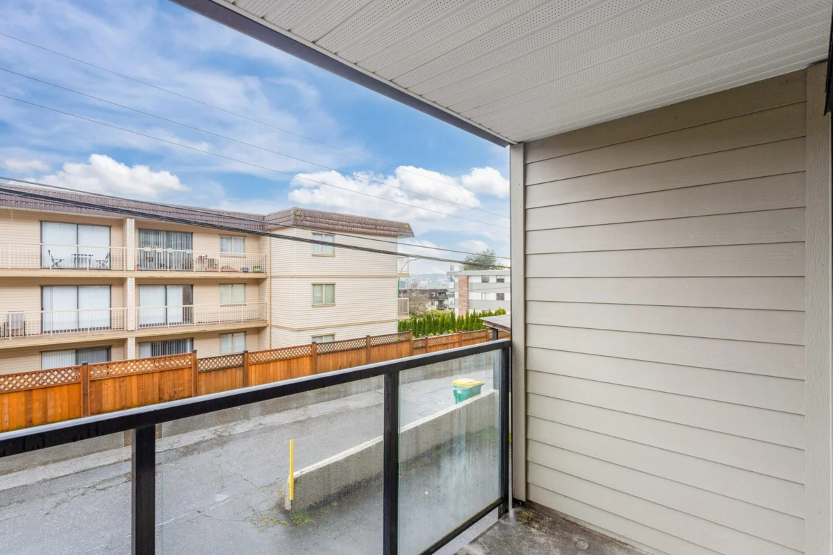 Guest Bathroom Photo of 112 240 Mahon Avenue, North Vancouver, BC