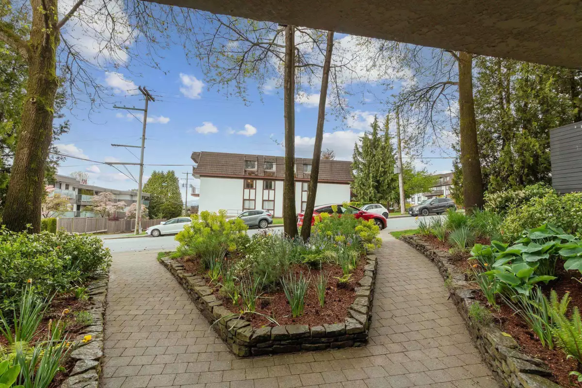 Mudroom Photo of 112 240 Mahon Avenue, North Vancouver, BC