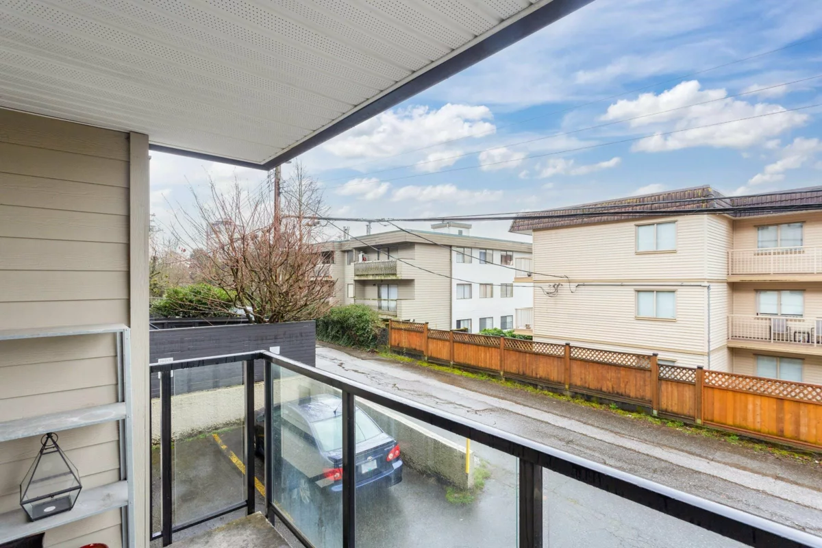Powder Room Photo of 112 240 Mahon Avenue, North Vancouver, BC