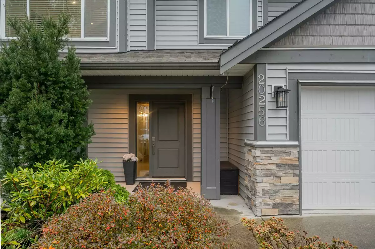 Family Room Photo of 2 20256 98a Avenue, Langley, BC