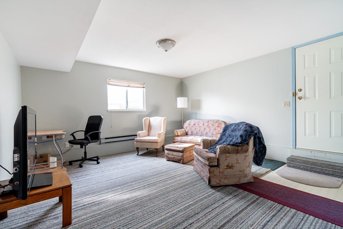 Guest Bathroom Photo of 14317 89a Avenue, Surrey, BC