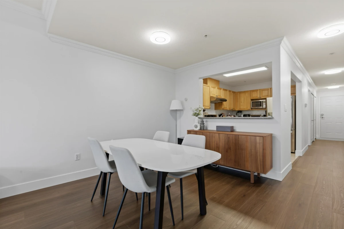 Breakfast Nook Photo of 411 15210 Guildford Drive, Surrey, BC