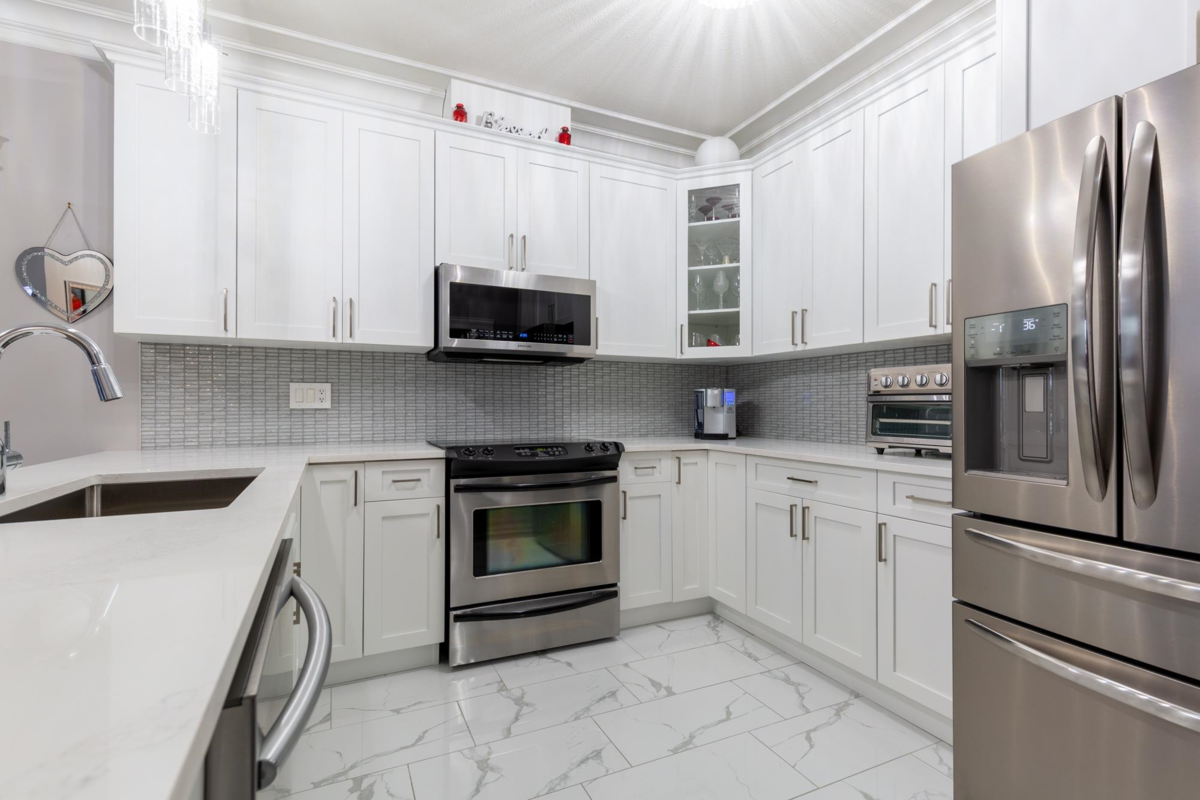 Dining Area Photo of 316 32729 Garibaldi Drive, Abbotsford, BC