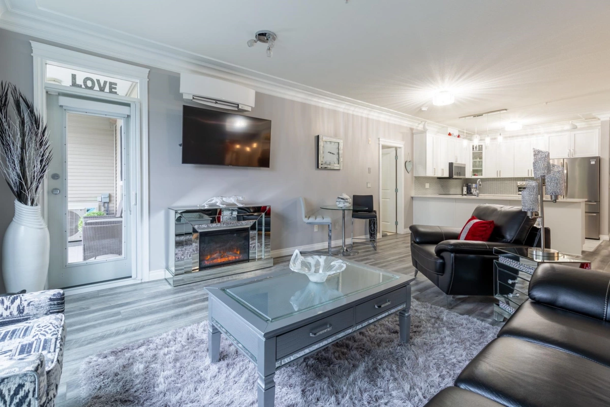 Guest Bathroom Photo of 316 32729 Garibaldi Drive, Abbotsford, BC