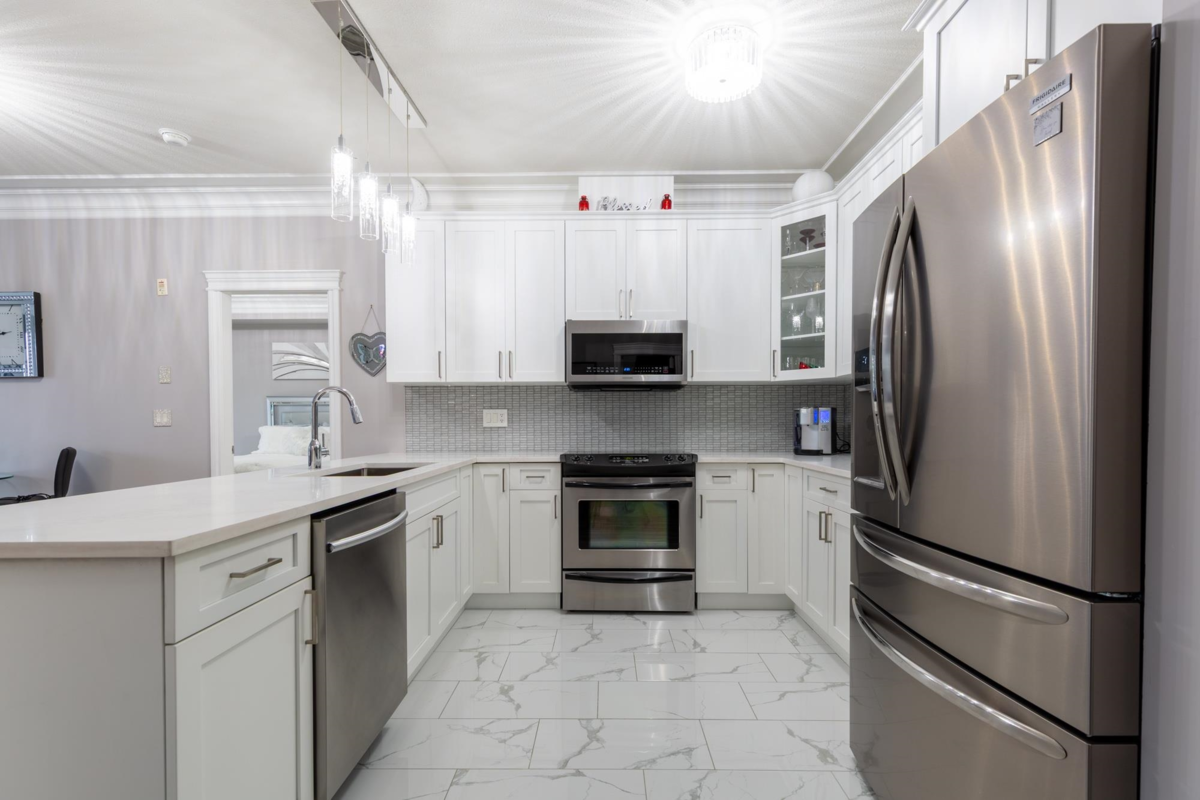 Kitchen Photo of 316 32729 Garibaldi Drive, Abbotsford, BC