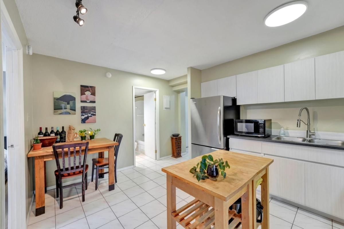 Bedroom 2 Photo of 2206 3755 Bartlett Court, Burnaby, BC