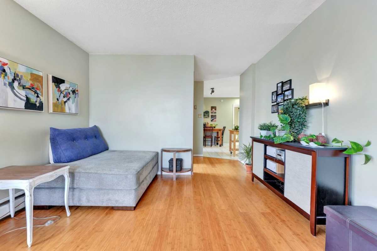 Dining Area Photo of 2206 3755 Bartlett Court, Burnaby, BC