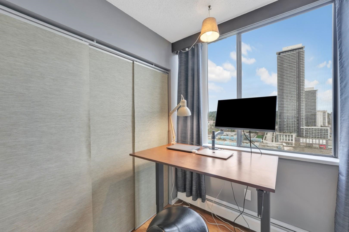 Guest Bathroom Photo of 2206 3755 Bartlett Court, Burnaby, BC