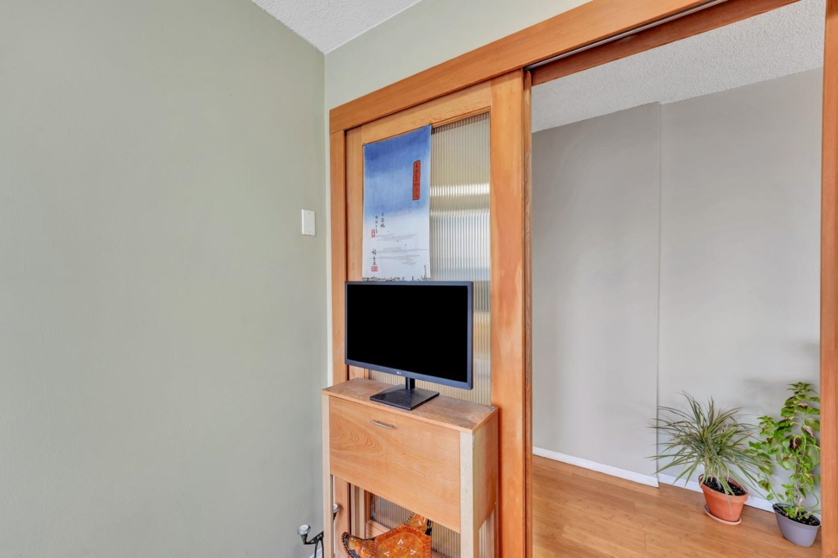 Laundry Room Photo of 2206 3755 Bartlett Court, Burnaby, BC