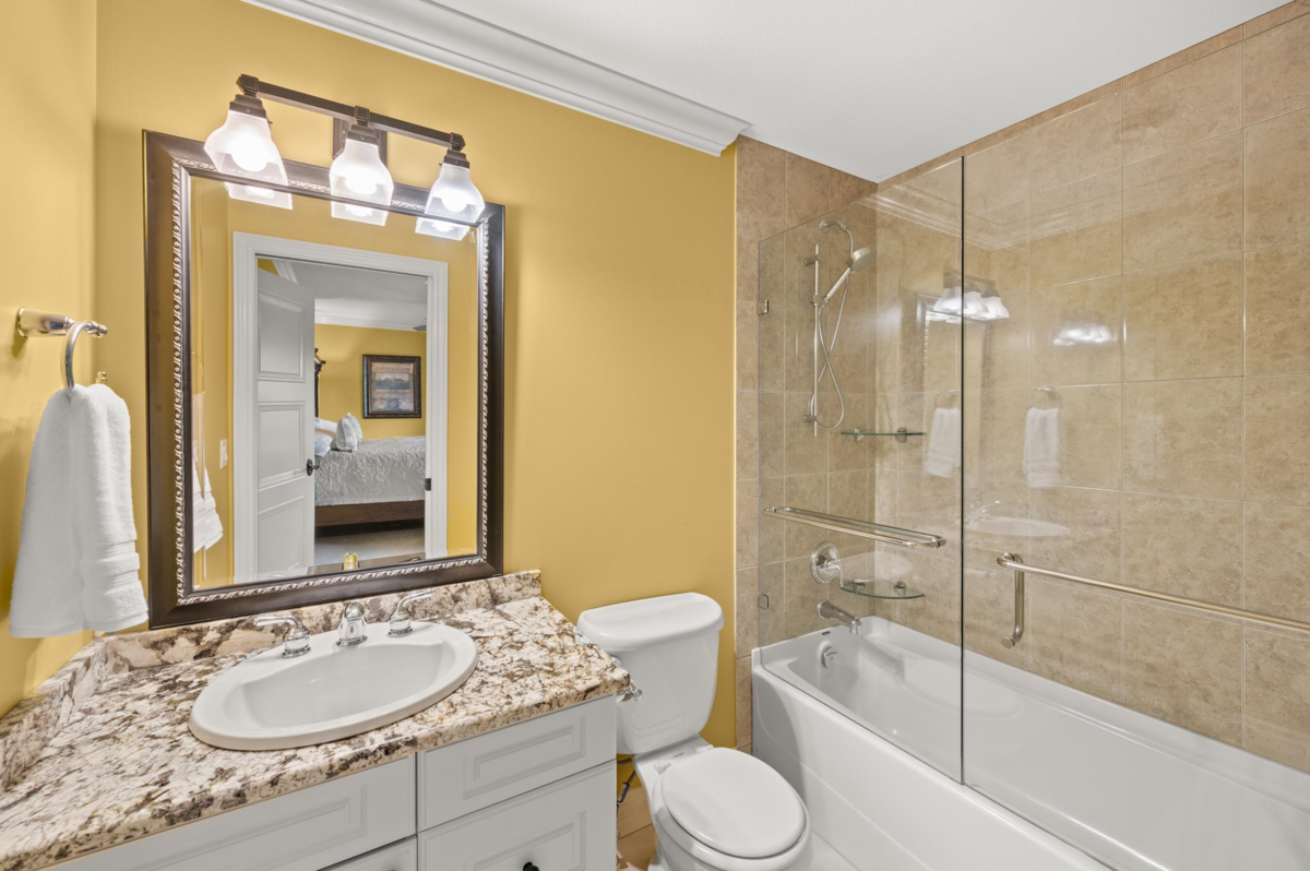 Basement Recreation Room Photo of 23133 80 Avenue, Langley, BC