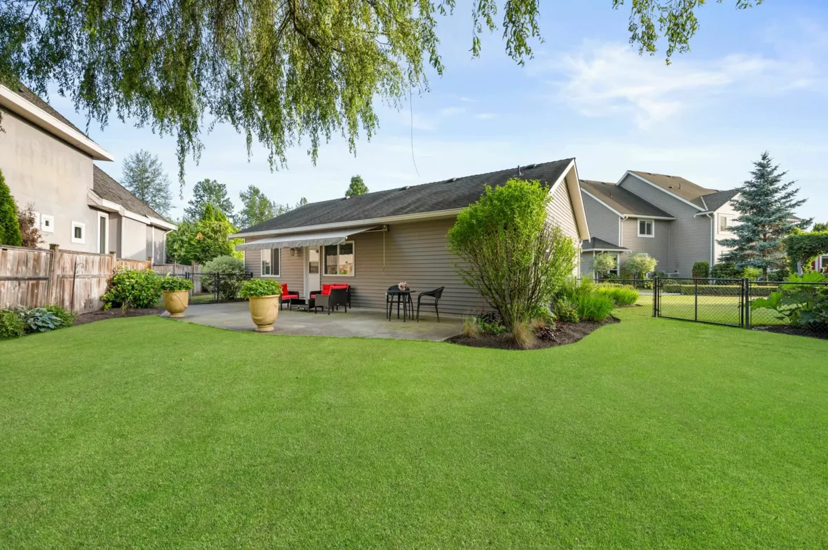 Garden / Landscaping Photo of 23133 80 Avenue, Langley, BC